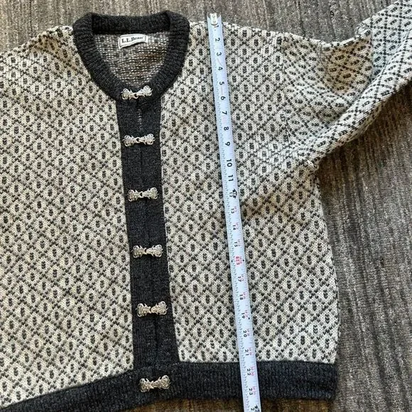 Vintage L.L. Bean Made in Norway Nordic Clasp Wool Cardigan Sweater, M - Picture 6 of 6